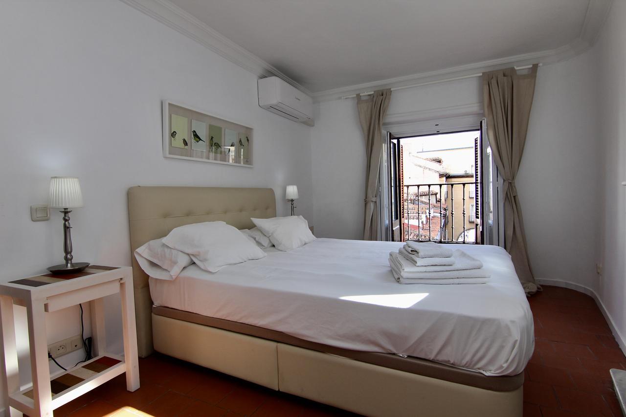 Apartamentos Madrid Centro B Extérieur photo