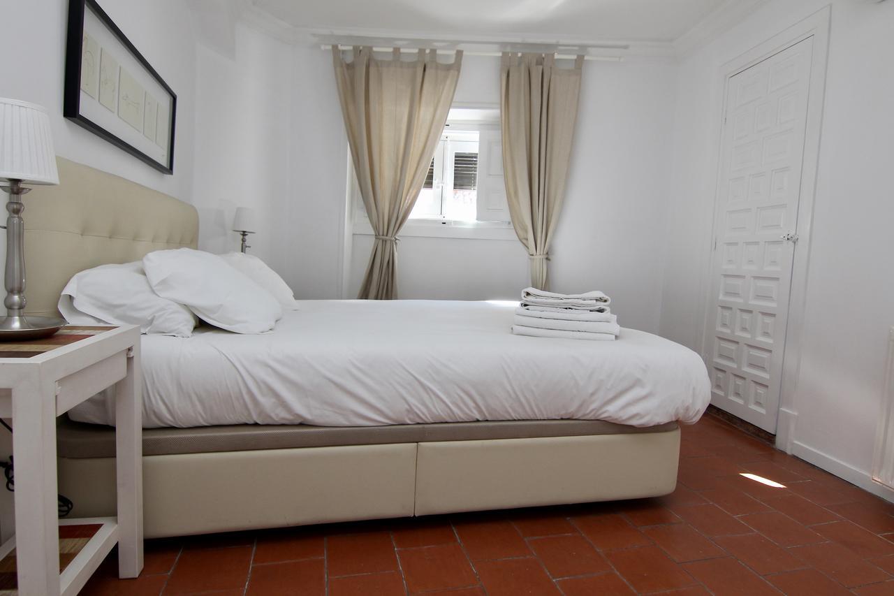Apartamentos Madrid Centro B Extérieur photo