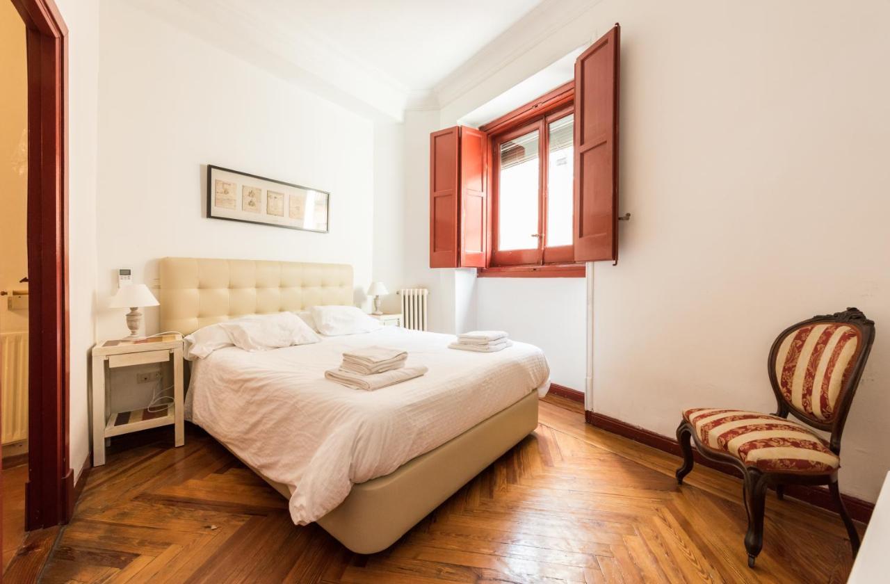 Apartamentos Madrid Centro B Extérieur photo