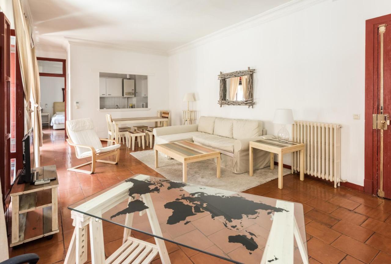 Apartamentos Madrid Centro B Extérieur photo