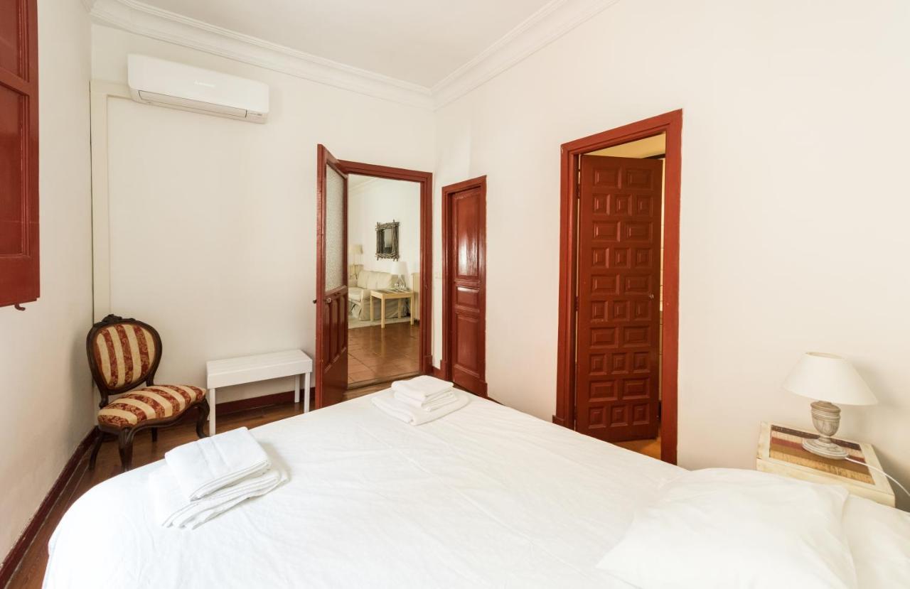 Apartamentos Madrid Centro B Extérieur photo